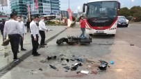 Samsun'da Halk Otobüsü İle Çarpışan Motosikletteki Gençler Ağır Yaralandı