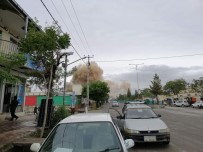 Afganistan'da Bomba Yüklü Araçla Saldırı Açıklaması 5 Ölü