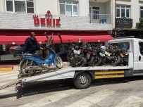 Keşan'da 35 Motosiklet Ve Sürücüsüne 78 Bin 774 TL Ceza Kesildi