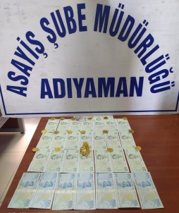 Minibüste Unutulan 54 Bin TL'lik Altın Ve Para Dolu Çanta Sahibine Teslim Edildi
