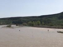 Aras Nehri'nde Kaybolan Şahsı Arama Çalışmalarına Başlandı Haberi
