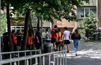 İstanbul'da Gençler Parklara Akın Etti