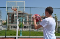 Kimisi Sahaya, Kimisi Bisiklete Koştu