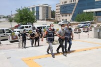 Depremzedelerin Binalarından Hırsızlık Yapan Şüpheliler Yakalandı