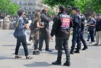 Fransa'da 'Sarı Yelekliler' Yeniden Sokağa İndi