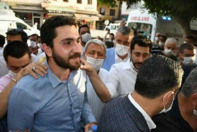 Adana'da Vefa Destek Grubu'na saldıran CHP'li Eren Yıldırım ve ekibi hizmetten rahatsız olmuş! Çektiği videoları CHP'li Belediye Başkanı Zeydan Karalar'a göndermiş!