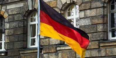 Almanya'da camiye mide bulandıran saldırı