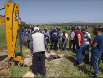 Eğil'de Su Kuyusunda Mahsur Kalan Atı Belediye Ekipleri Kurtardı Haberi