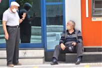 Yaşlı Vatandaşları Bu Kez Sıcak Vurdu