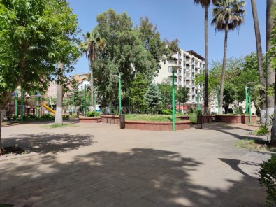 Sıcak Havada 65 Yaş Üstü Evde Kaldı