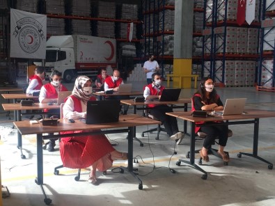 Türk Kızılay'ından 'Bağış Ve Dayanışma' Gecesi