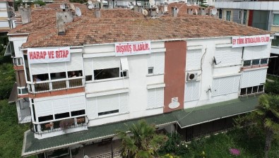 Atatürk'ün Gençliğe Hitabesi Büyükçekmece'de 50 Binanın Üstüne Yazıldı