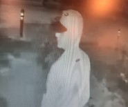 Dakikalar İçerisinde 5 Dükkanı Soyan Hırsızların Rahat Tavırları Pes Dedirtti