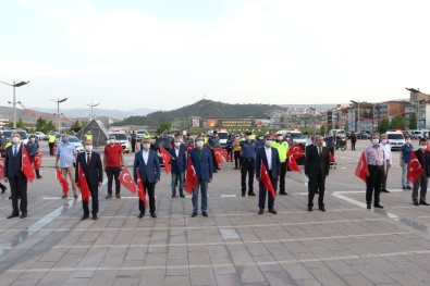 Karabük'te 19 Mayıs 19.19'Da İstiklal Marşı Okunarak Kutlandı