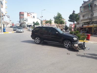 Motosiklet Otomobilin Altına Girdi Açıklaması 1 Yaralı