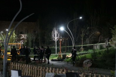 Sivas'ta Silahlı Kavga Açıklaması 1 Ölü, 1 Yaralı