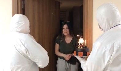 Karantinada Tutulan Vatandaşlara AFAD'dan Doğum Günü Sürprizi