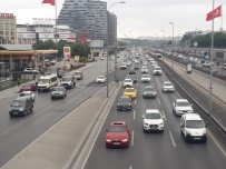 İstanbul Trafiğinde Dikkat Çeken Yoğunluk