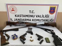 Jandarma Ekiplerinden Kaçak Silah Operasyonu