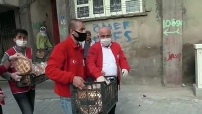 Türk Kızılaydan 1500 Aileye Pide Ve Gıda Yardımı