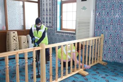 Başkan Tütüncü, Camilerdeki Dezenfekte Çalışmalarını İnceledi