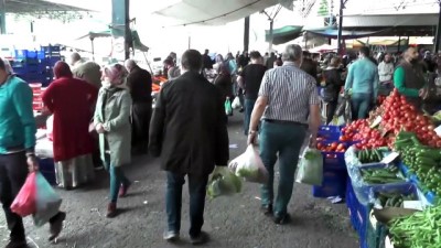 Karabük'te Vatandaşlar Bayram Öncesi Mezar Ziyareti Ve Alışveriş Yaptı