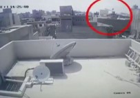 Pakistan'da Düşen Uçakta Ölü Sayısı 57'Ye, Kurtulanların Sayısı 2'Ye Yükseldi