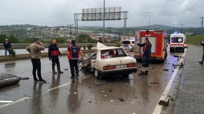 Sinop'ta Otomobille Kamyonet Çarpıştı Açıklaması 1 Ölü