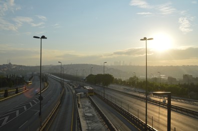 4 günlük kısıtlamanın ilk gününde İstanbul boş kaldı