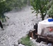 Antalya'da Dolu, Fırtına Ve Sağanak Yağış Etkili Oldu