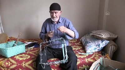 Evden Çıkamayan Osman Dede Atık Malzemelerden Sepet Yapmayı Öğrendi