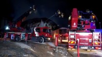 İstanbul'da İnşaat Alanında Yangın