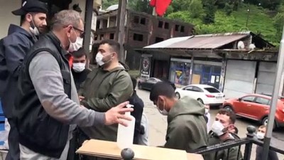 Rize'ye Gelen Çay Üreticilerine Kovid-19 Testi Yapılıyor