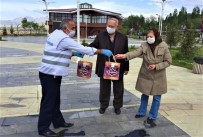 Edremit'te Güvenlik Güçleri İle 65 Yaş Ve Üstü Vatandaşları Unutulmadı