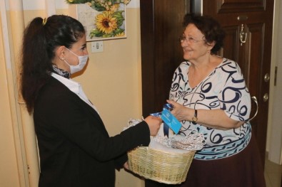 Konak'ta 65 Yaş Ve Üstüne Nostaljik Armağan