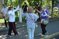 Önce Bayramlaştılar Sonra Göbek Attılar..O Anlar Drone İle Kaydedildi