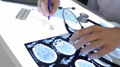 Adam 30 yıl boyunca baş ağrısı çekti! Sebebi kan dondurdu