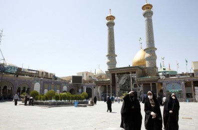 İran'da Son 24 Saatte Korona Virüsten 34 Kişi Öldü