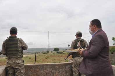 Vatan Nöbetindeki Güvenlik Korucuları Bayramda Da Unutulmadı