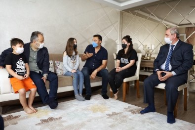 Bursa'da Seyyar Satıcıların Darp Ettiği Zabıtaya Ziyaret