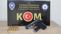 Kuşadası'nda Şüpheli Araçtan Ruhsatsız Silah Ve Mermi Çıktı