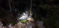 Alanya'da Otomobil Uçuruma Yuvarlandı Açıklaması 1 Ölü, 1 Yaralı