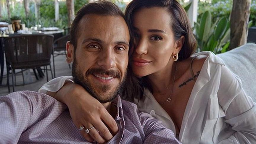 Ümit Erdim evlilik yıl dönümünü böyle kutladı!