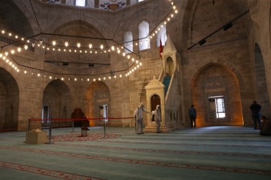 Tokat'ta 47 Camide Cuma Namazı Kılınacak