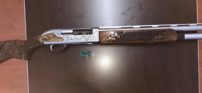 Jandarmaya Silah Doğrultup Bıçak Çektiler