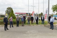 Başkan Utku Gümrükçü'den Taksicilere Siperlik