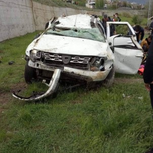 Bingöl'de Trafik Kazası Açıklaması 1 Ölü, 2 Yaralı