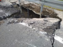 D-100 Karayolunda Çökme