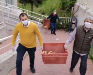 Erenköy'de Binlerce Pide Ve Ekmek Dağıtıldı