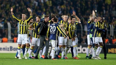 Fenerbahçe'ye dev darbe! UEFA'dan...